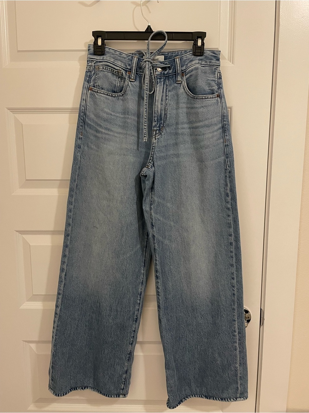 Madewell CURVY Wide-Leg -Airy Denim - Size 26